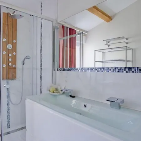 Le 7eme Art Appart hôtel 4*